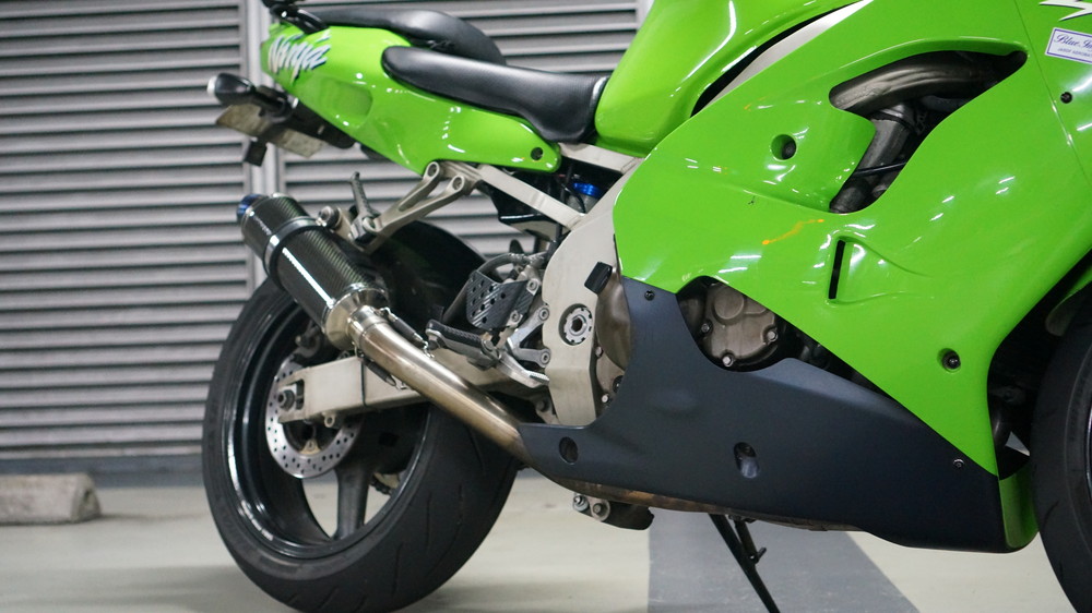 カワサキ ZX-9R 1998年式 バイク洗車 | Moto-Gallery