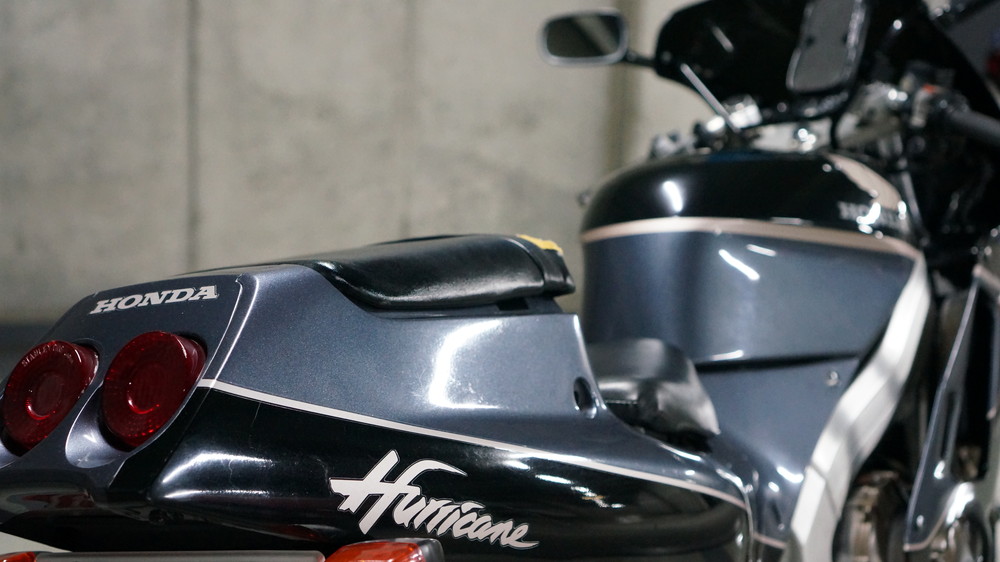 HONDA CBR250R MC19 燃料タンク 希少 Yahoo!オークション -「cbr250r mc19」(タンク) (パーツ)の落札