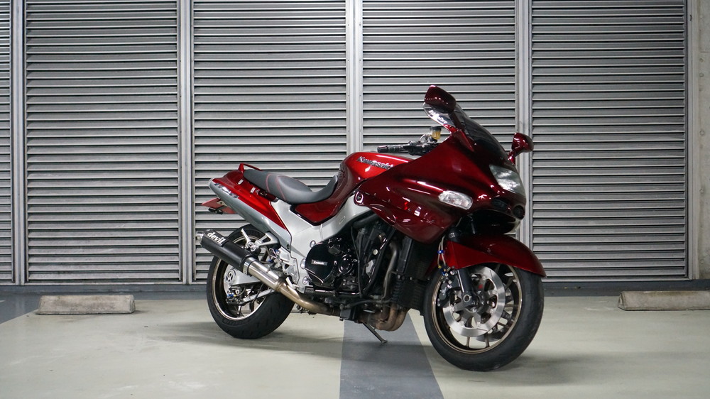 ZZR1100 1996年式 | Moto-Gallery