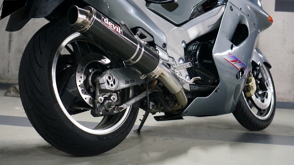 ZZR1100 1997年式 | Moto-Gallery