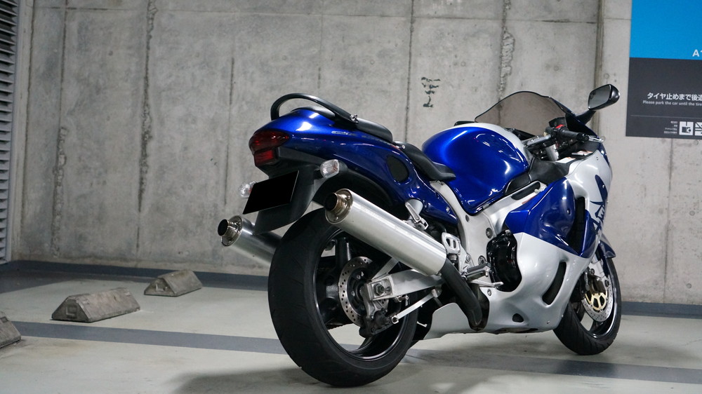 スズキ GSX1300R 隼 2000年式 バイク洗車 | Moto-Gallery