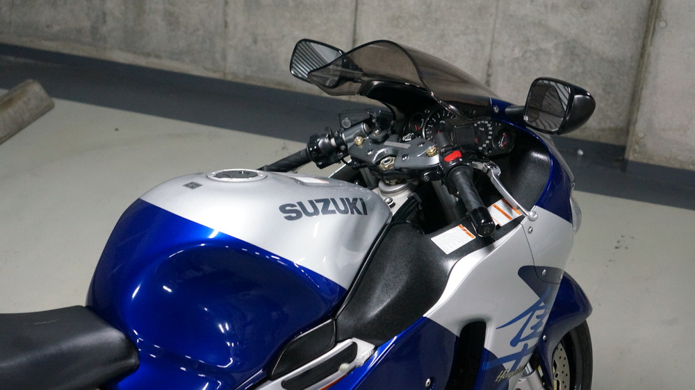 GSX1300R 隼 2000年式 | Moto-Gallery