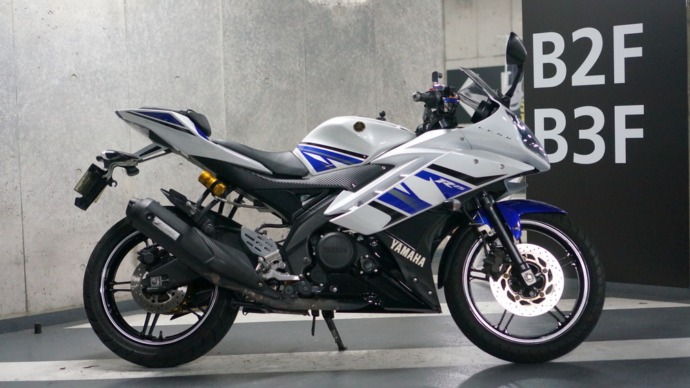 ヤマハ YZF-R15 2013年式 バイク洗車 | Moto-Gallery