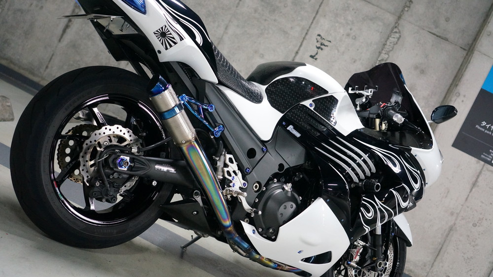 ZZR1400 2008年式 | Moto-Gallery