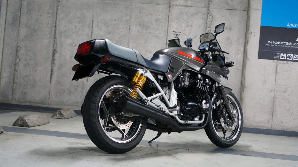 Suzuki gsx400s katana