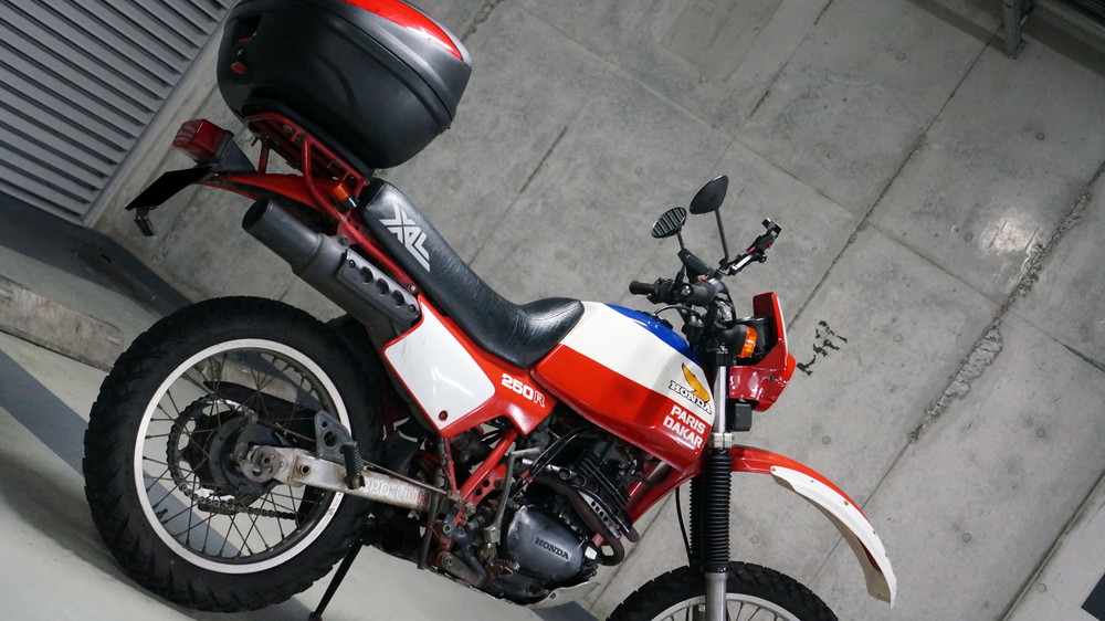 ホンダ XL250R パリ・ダカール バイク洗車 | Moto-Gallery
