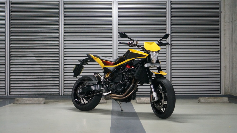 ハスクバーナ ヌーダ900R バイク洗車 | Moto-Gallery