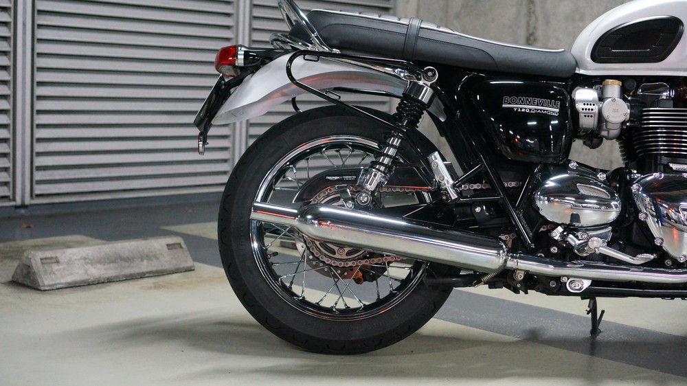 トライアンフ ボンネビルT120 ダイアモンドエディション バイク洗車 | Moto-Gallery