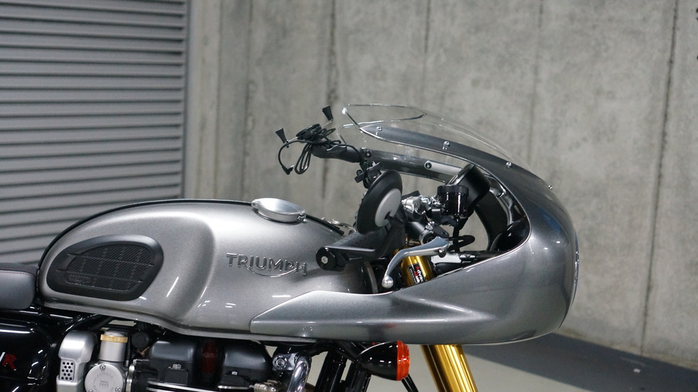 スラクストンR | Moto-Gallery