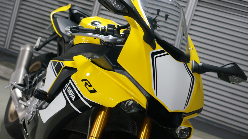 YZF-R1 2016年左右サイドのパネル！凄い美品！ 楽天市場】SPEEDRA スピードラ インナーサイドパネル YZF-R25