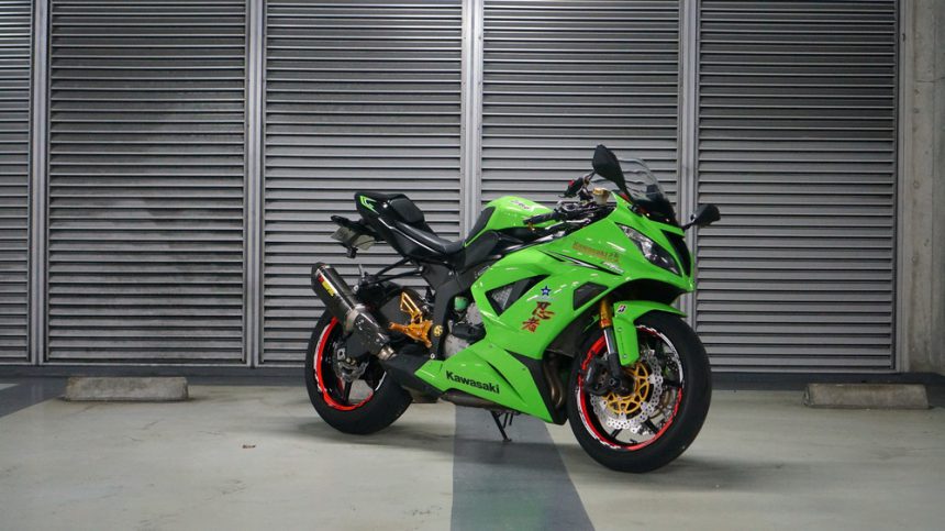 カワサキ ZX-6R バイク洗車 | Moto-Gallery