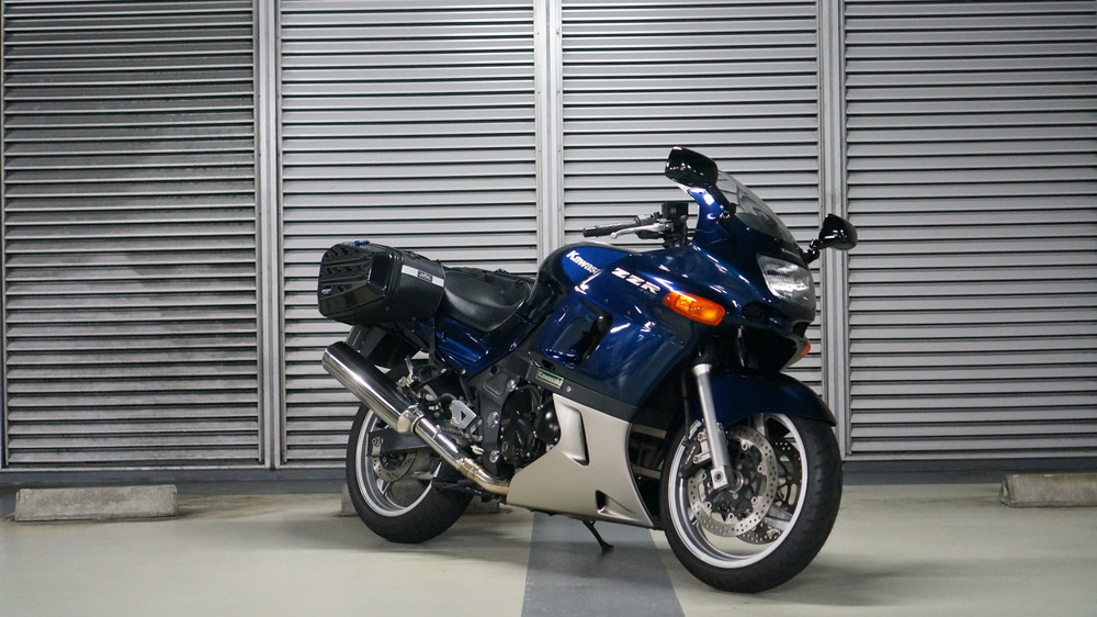 カワサキ ZZR400 2006年式 バイク洗車 | Moto-Gallery