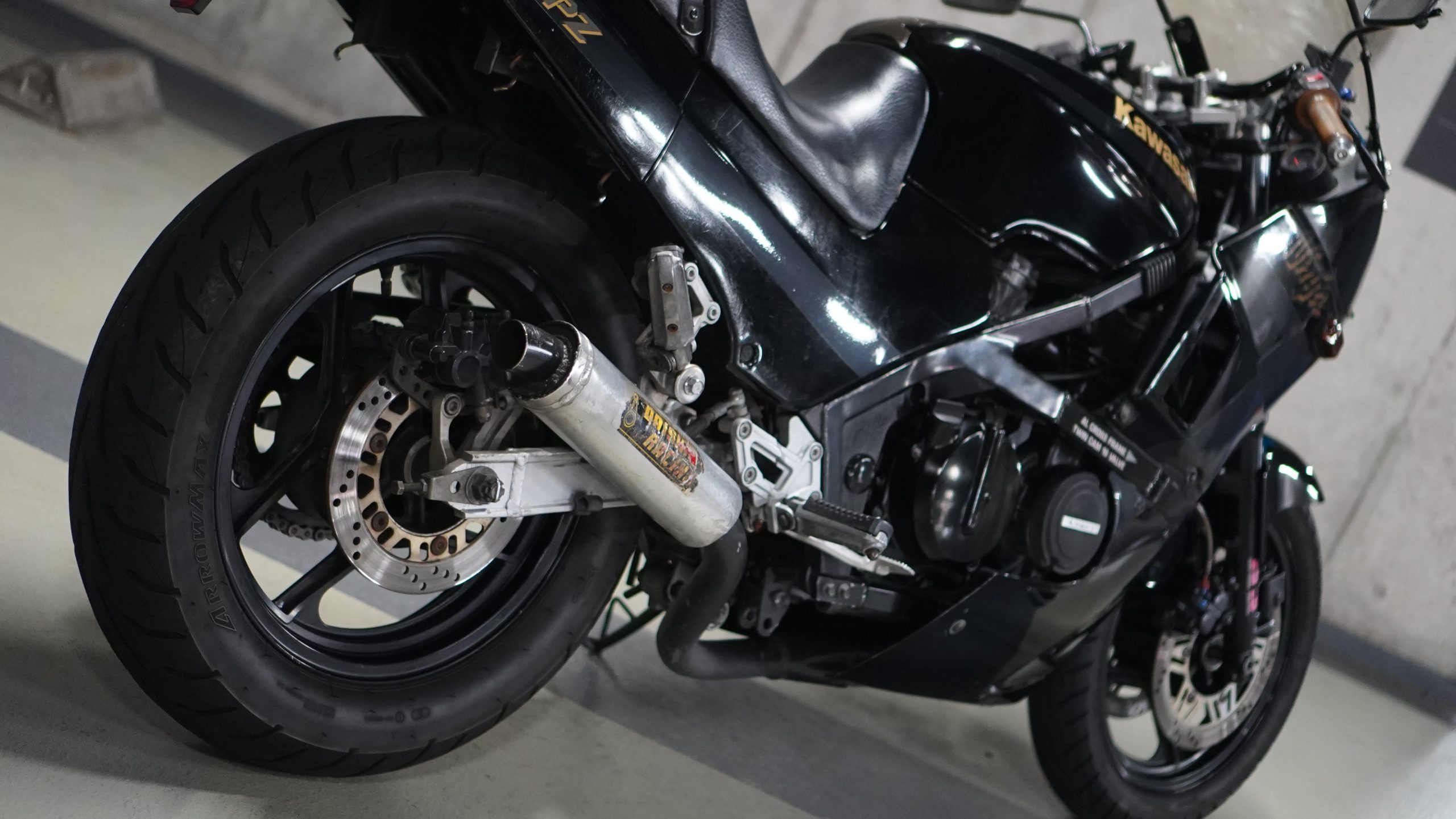 GPZ400R | Moto-Gallery