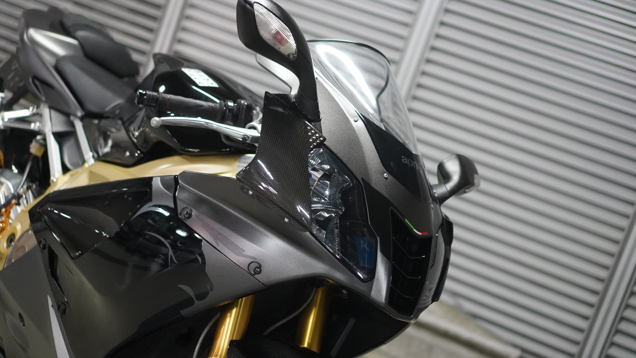 Aprilia RSV1000R Factory『バイク洗車・コーティング専門店 MotoEsthe